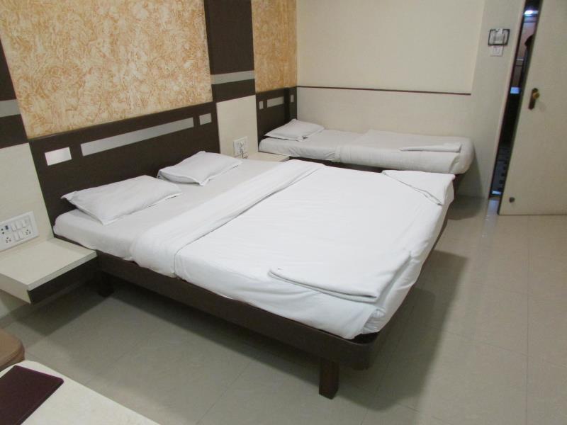 Sahar Internartional Hotel 2*